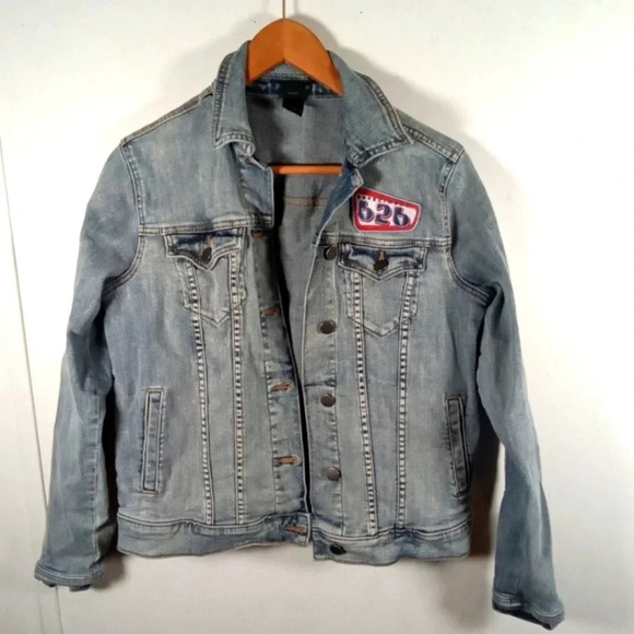 Disney women's Lilo n Amp stitch denium jacket women's small - Picture 1 of 7